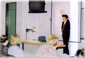 杨乐-2.jpg (15376 bytes)