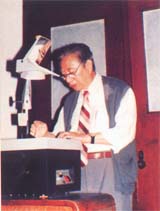 黄耀曾-2.jpg (14469 bytes)