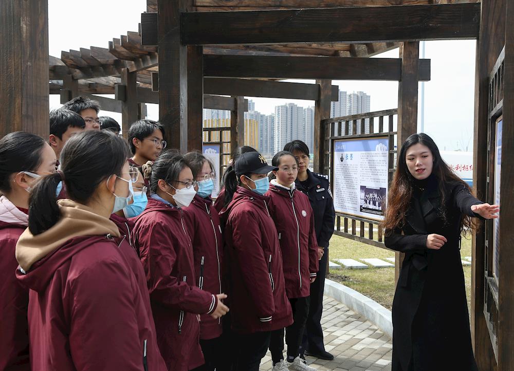 c2462f2fc220465eb75bc7c40be7d796.jpg c2462f2fc220465eb75bc7c40be7d796.jpg