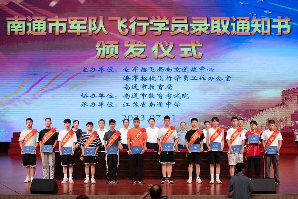 0e8e022648ec418d923807dc274aa56f.jpg 0e8e022648ec418d923807dc274aa56f.jpg