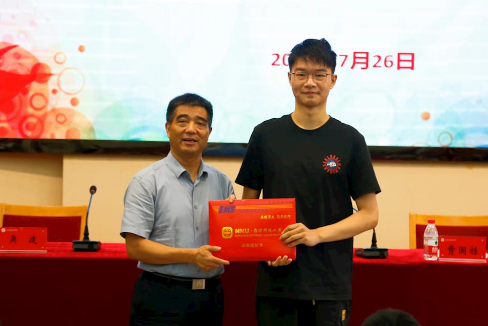 04b1a91fccce460ca6696c63a9405f0d.jpg 04b1a91fccce460ca6696c63a9405f0d.jpg