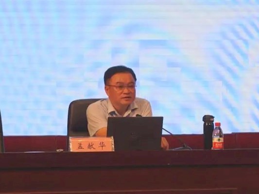 学校组织教科研专题校本培训